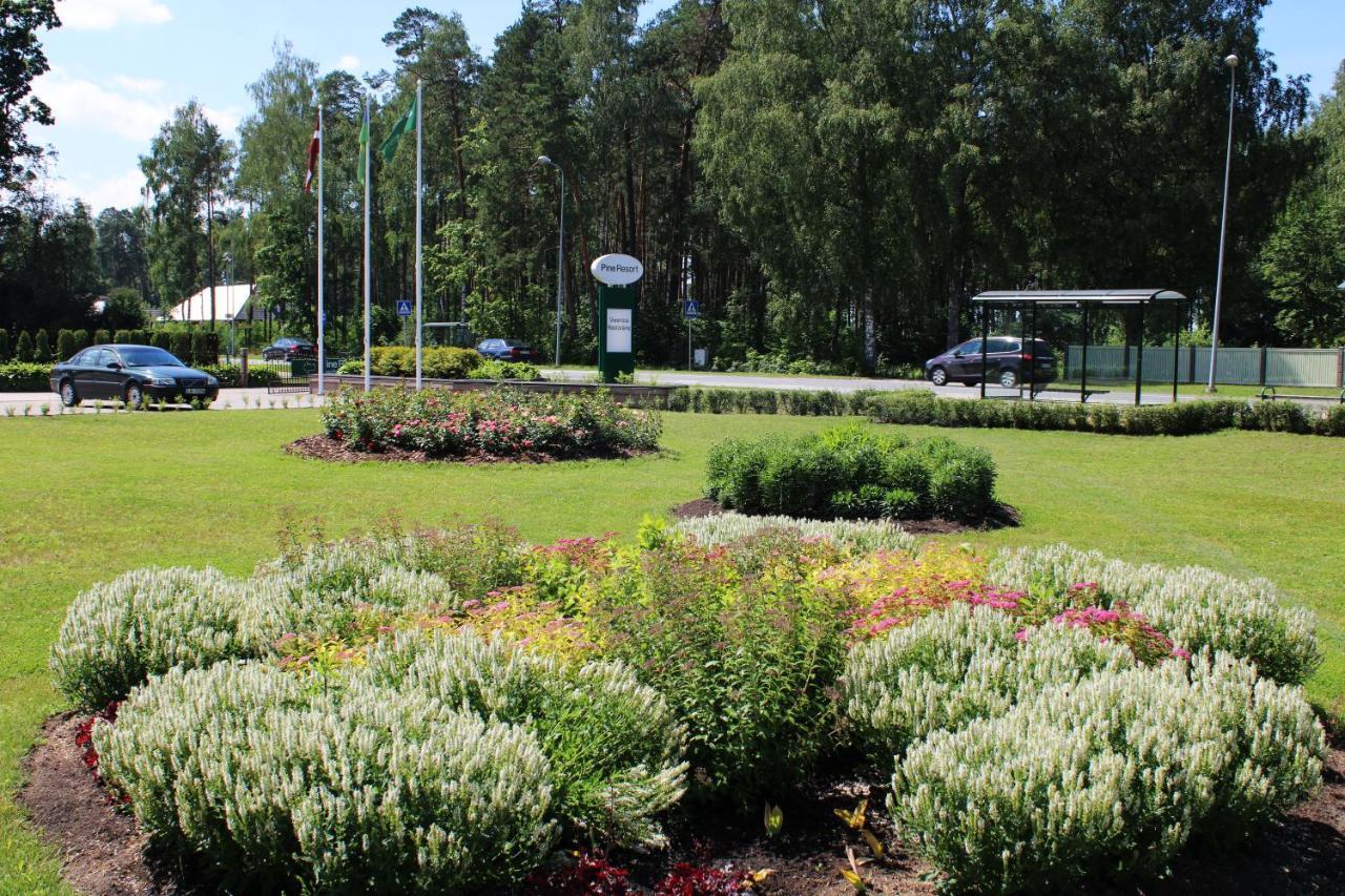 Pine Resort Saulkrasti Buitenkant foto